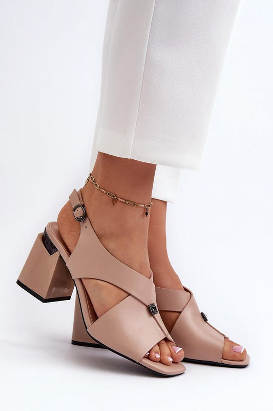 Heel sandals Step in style