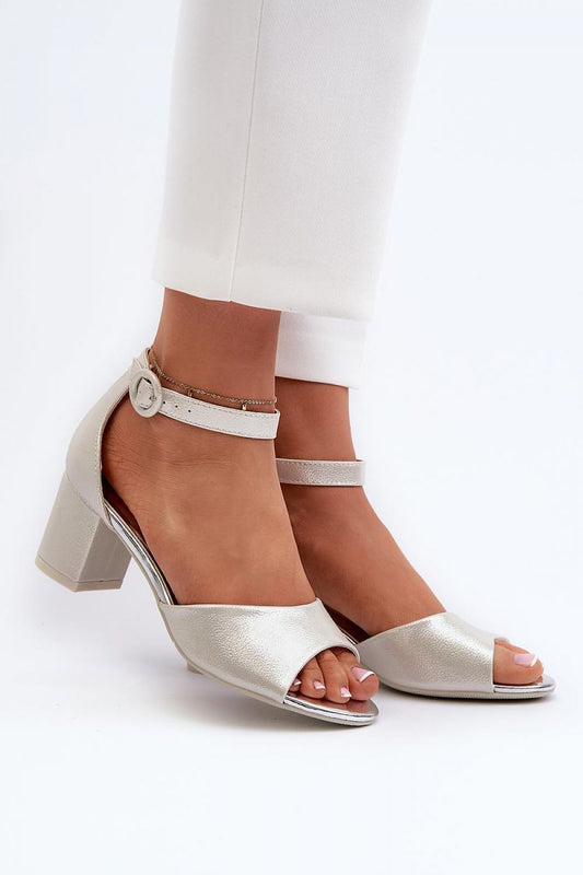 Heel sandals Step in style