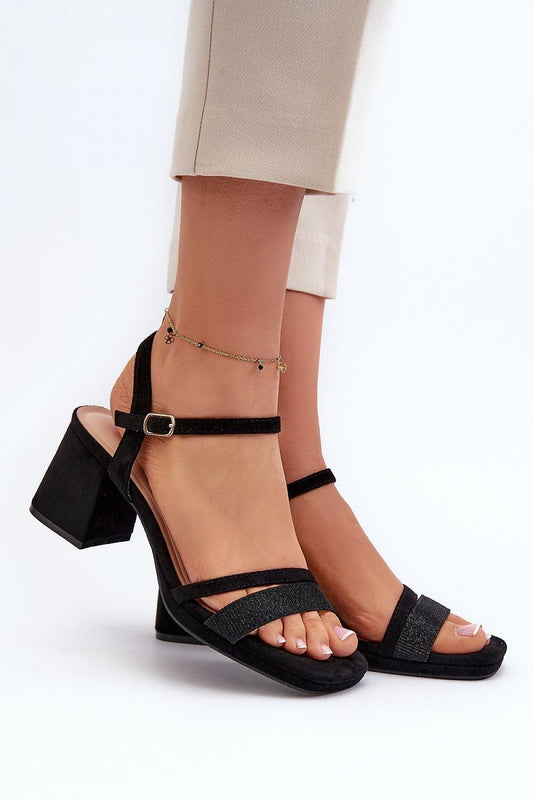 Heel sandals Step in style