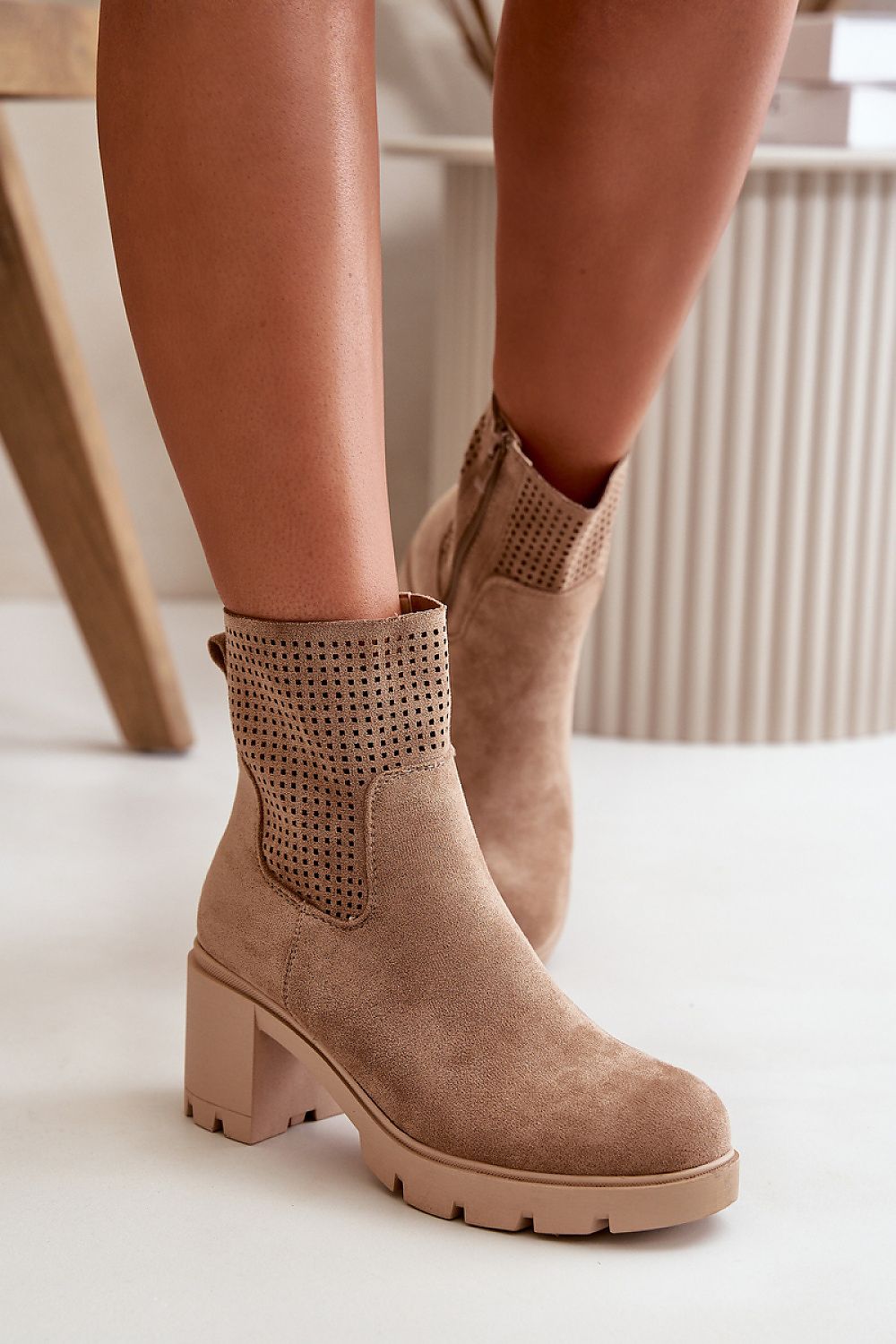 Heel boots Step in style