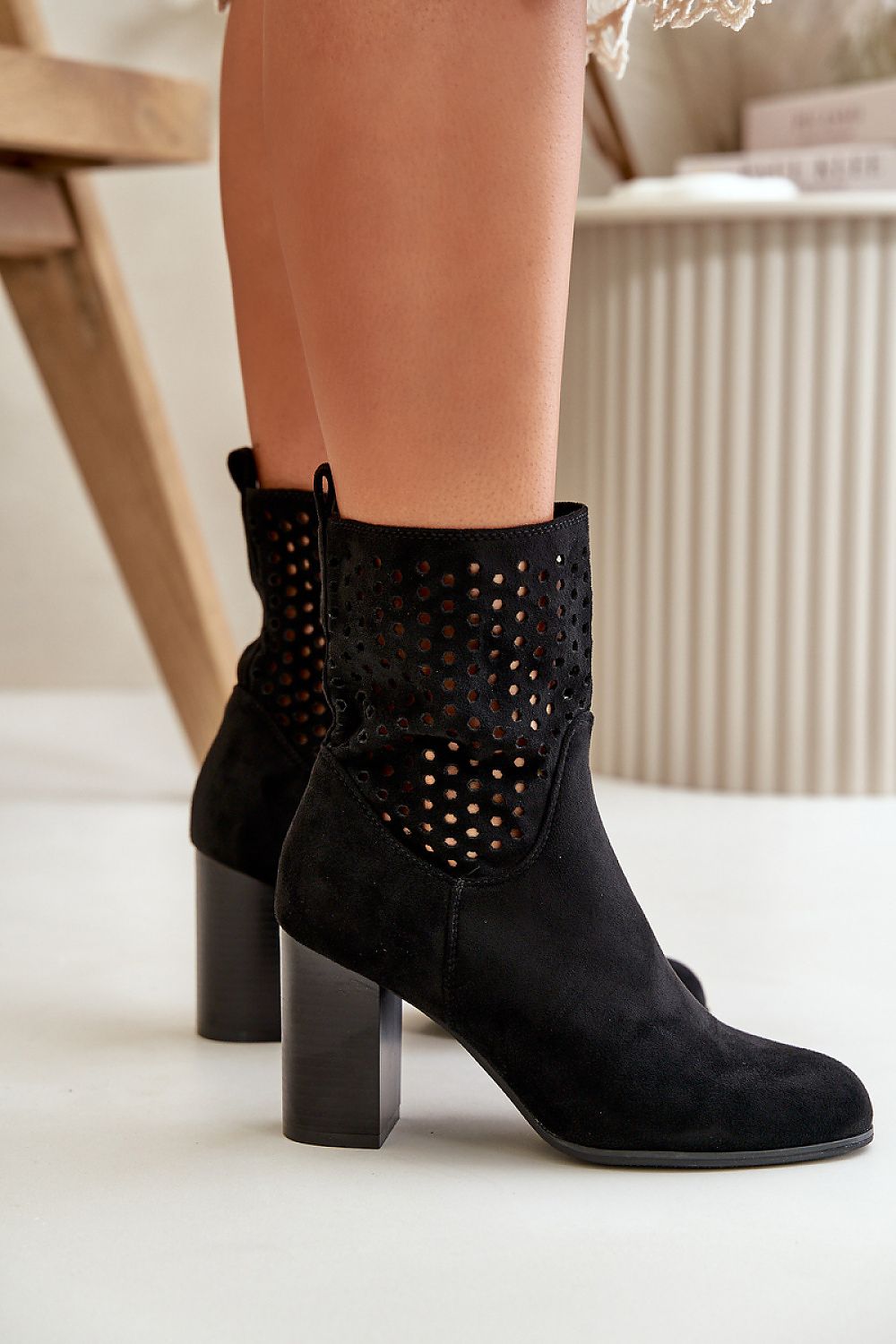 Heel boots Step in style