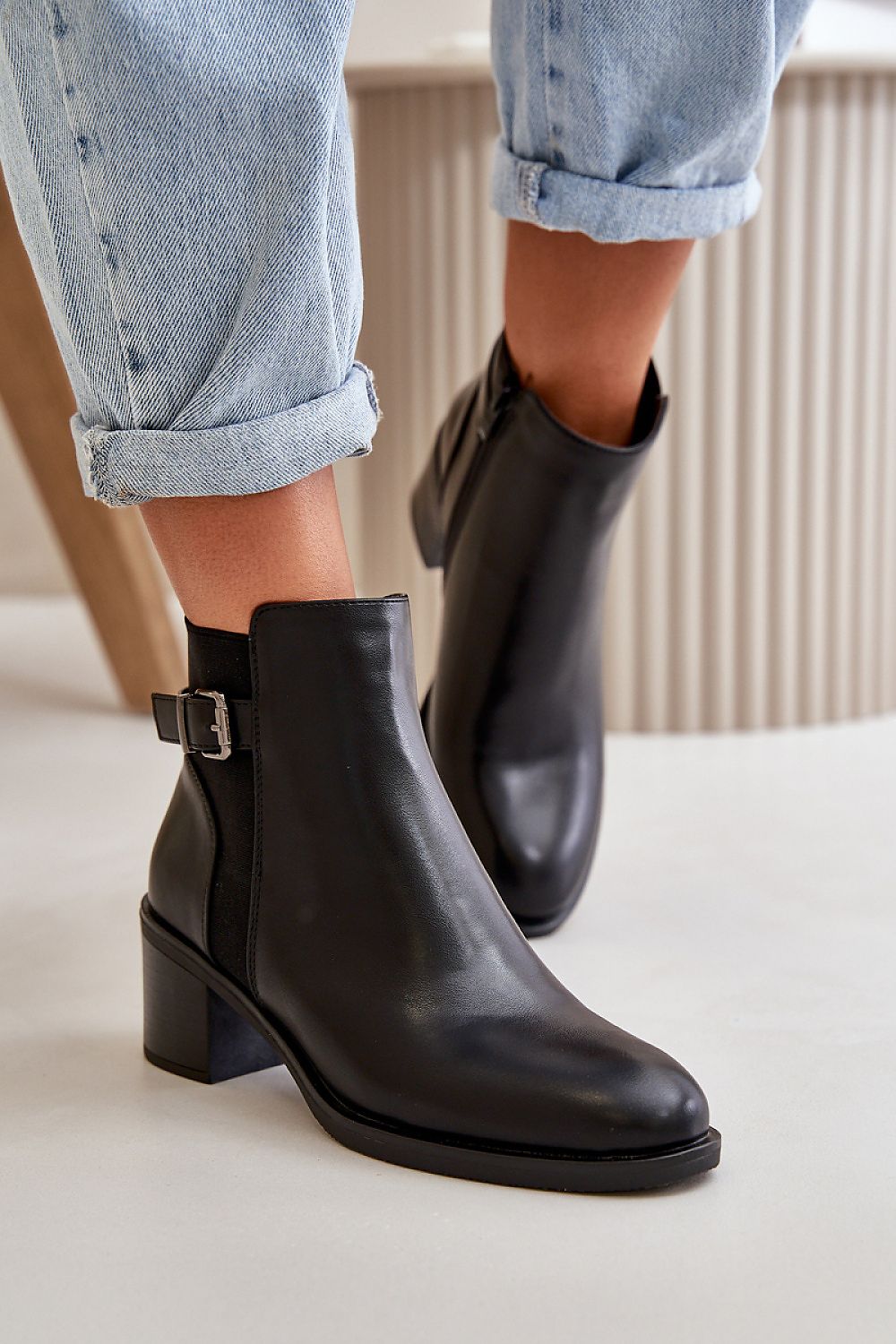 Heel boots Step in style