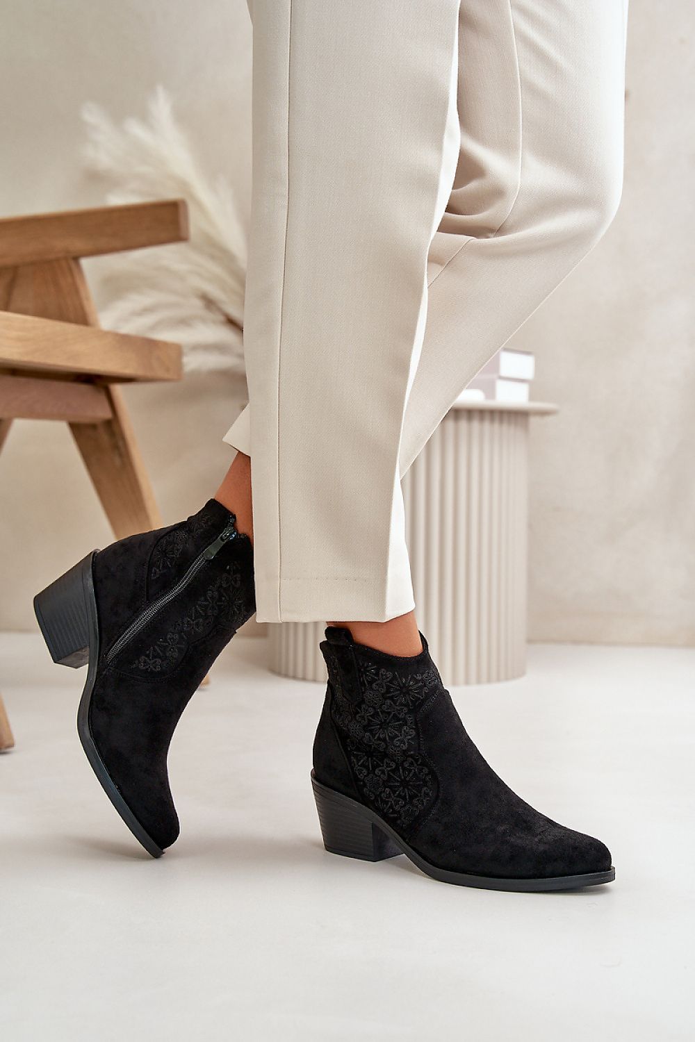 Heel boots Step in style