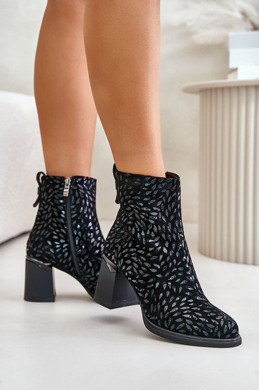 Heel boots Step in style