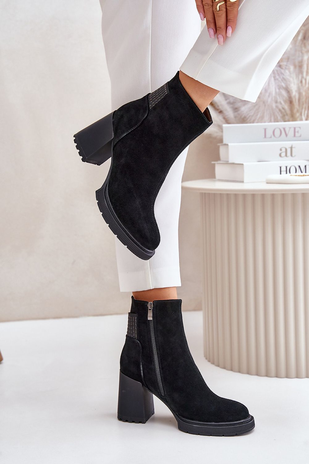 Heel boots Step in style