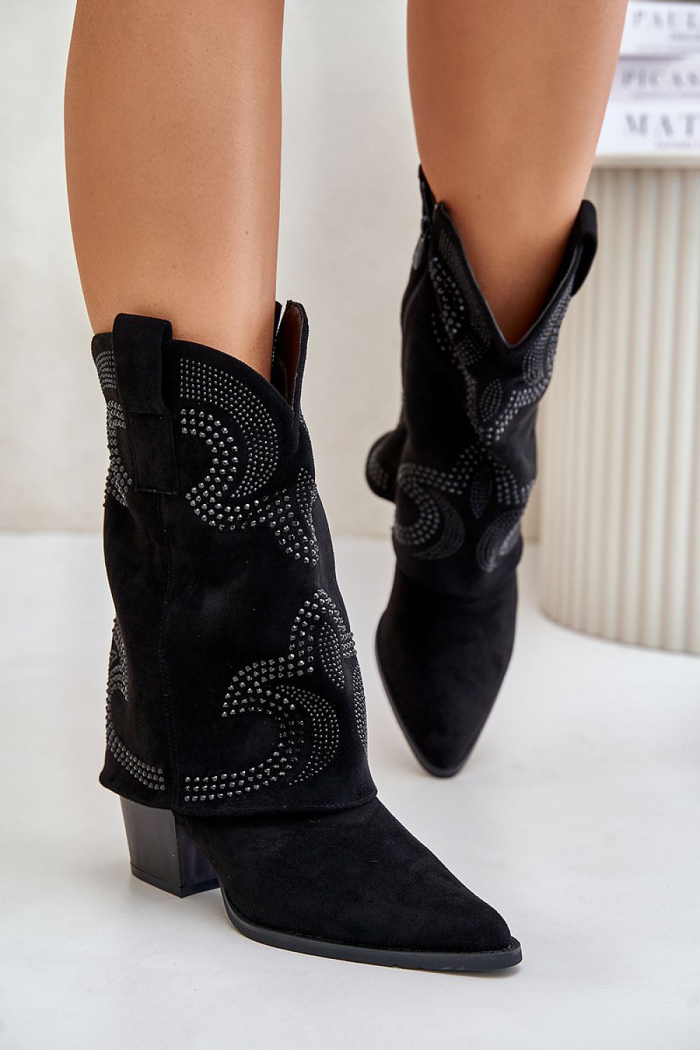 Heel boots Step in style