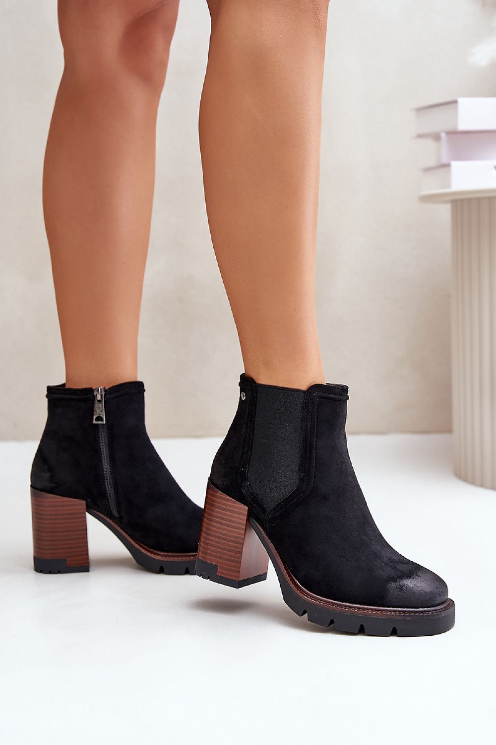 Heel boots Step in style