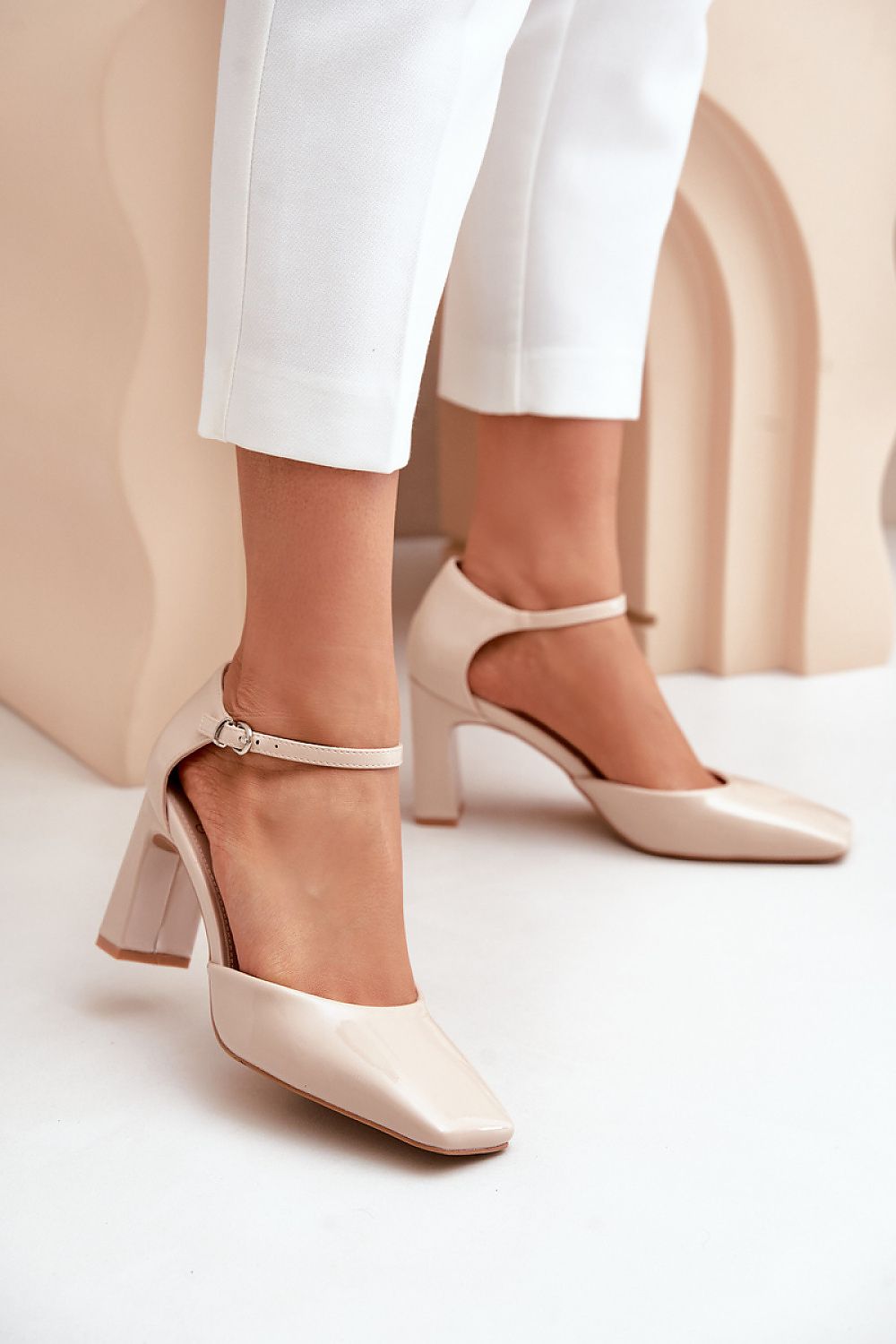 Block heel pumps Step in style