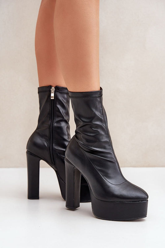 Heel boots Step in style