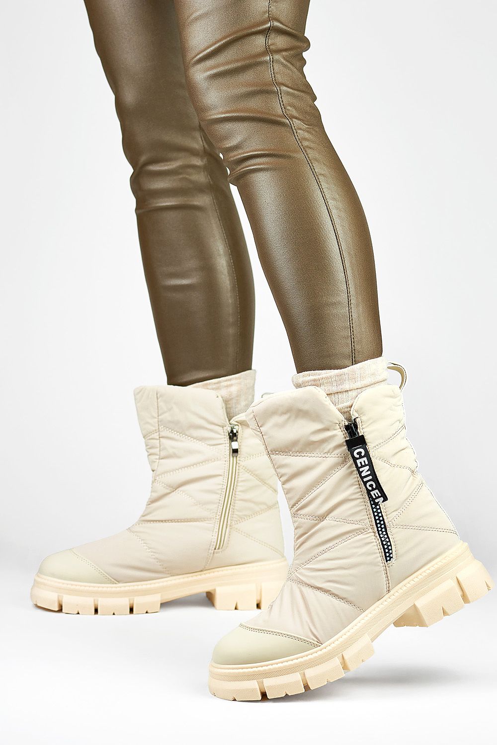 Snow boots model 191303 PRIMO