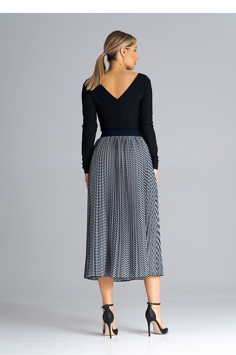 Skirt model 180846 Figl