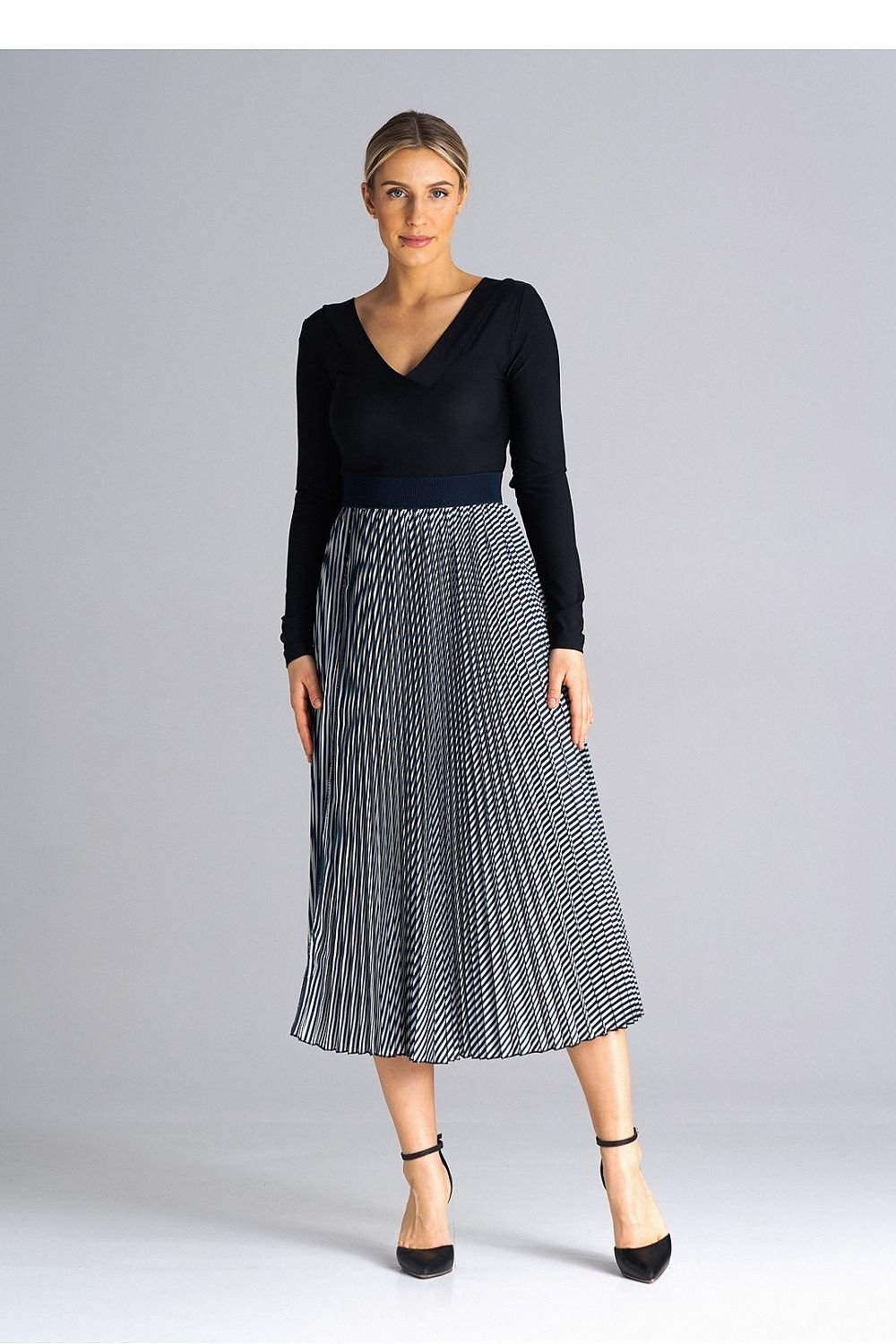 Skirt model 180846 Figl