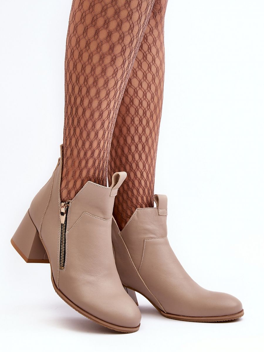 Heel boots model 189399 Step in style