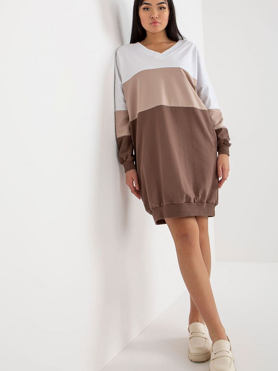 Daydress model 175096 Rue Paris