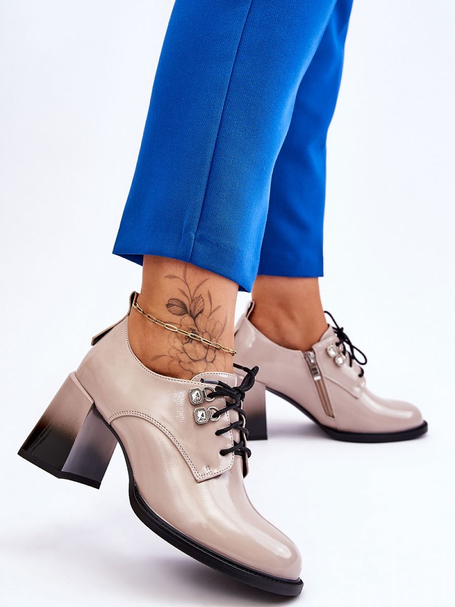 Heeled low shoes model 176402 Step in style