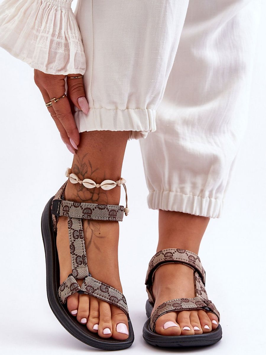 Sandals model 182321 Step in style