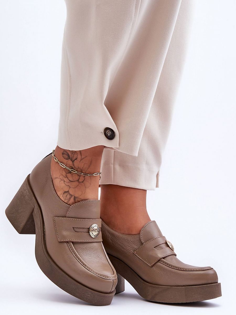 Heeled low shoes model 183950 Step in style